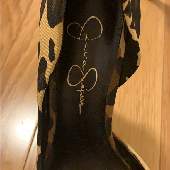 Jessica Simpson Leopard Heels - Picture 2 of 6